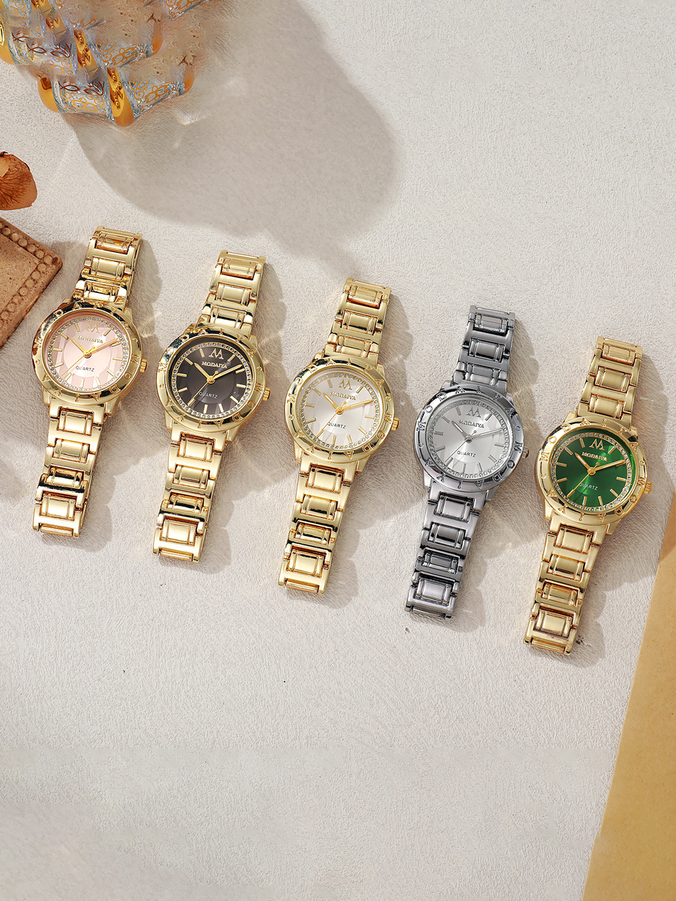 Luxury Watch Female - Luxury Gold/Silver Women's Watch, Classic Round