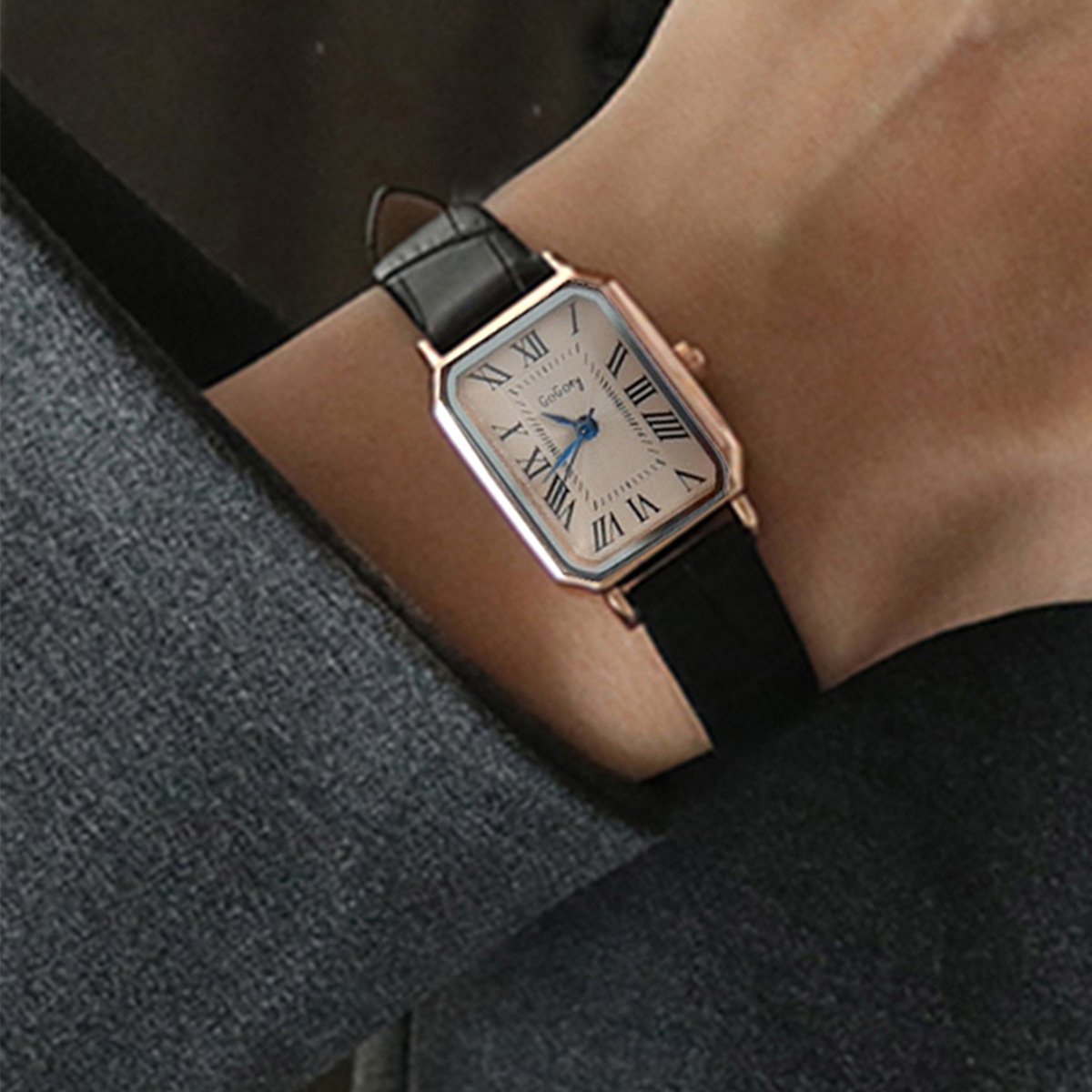 손목시계 시계 Часы 헬로키티 Fashion Rect - Quiet Luxury Watch のレビューと価格