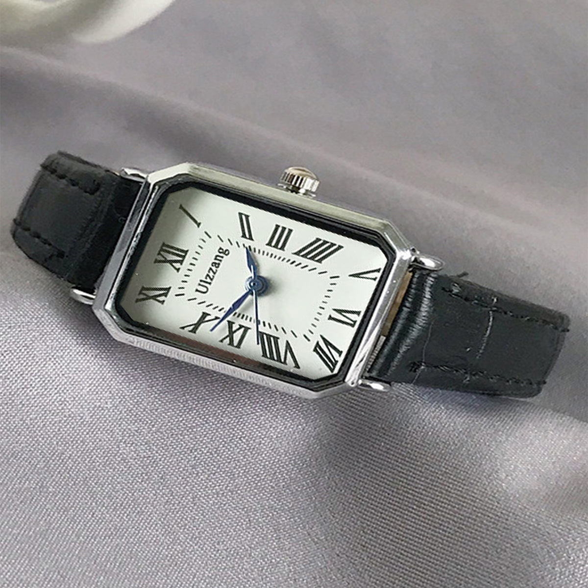 손목시계 시계 Часы 헬로키티 Fashion Rect - Quiet Luxury Watch のレビューと価格