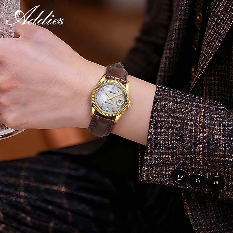 Addies 585 Quartz Woman's Watc - Luxury Watch Dial のレビューと価格