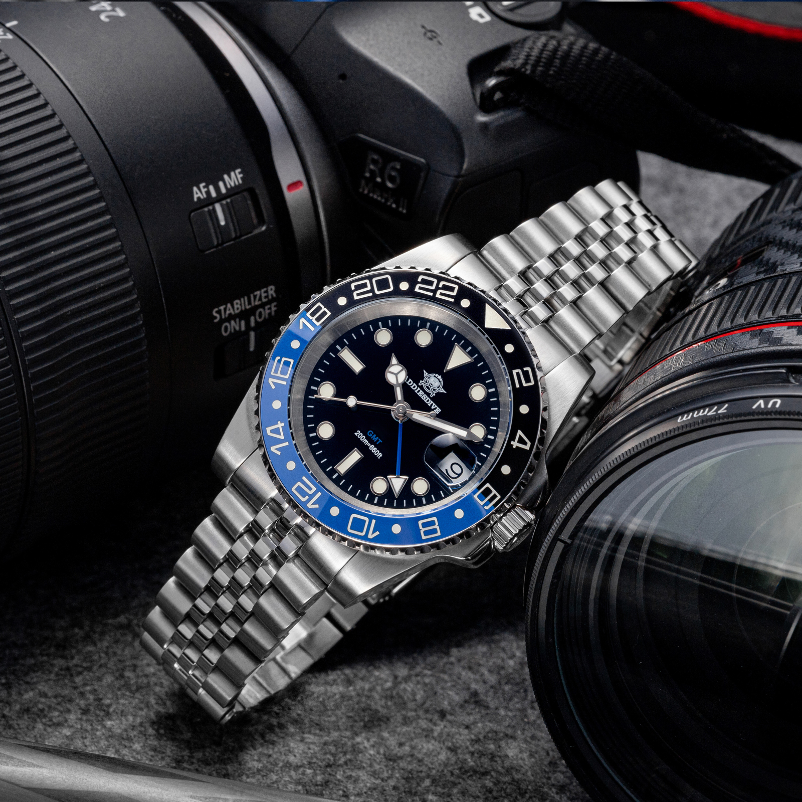 ADDIESDIVE AD2050 Luxury GMT W - Luxury Watch Storage のレビューと価格