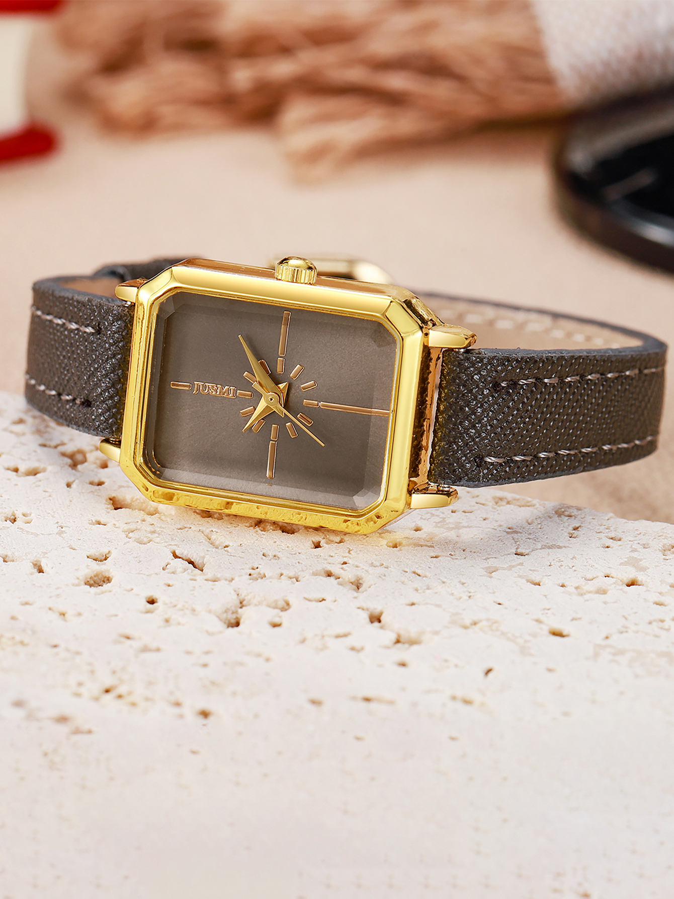Small fashion ladies quartz wa - Luxury Watch Female のレビューと価格