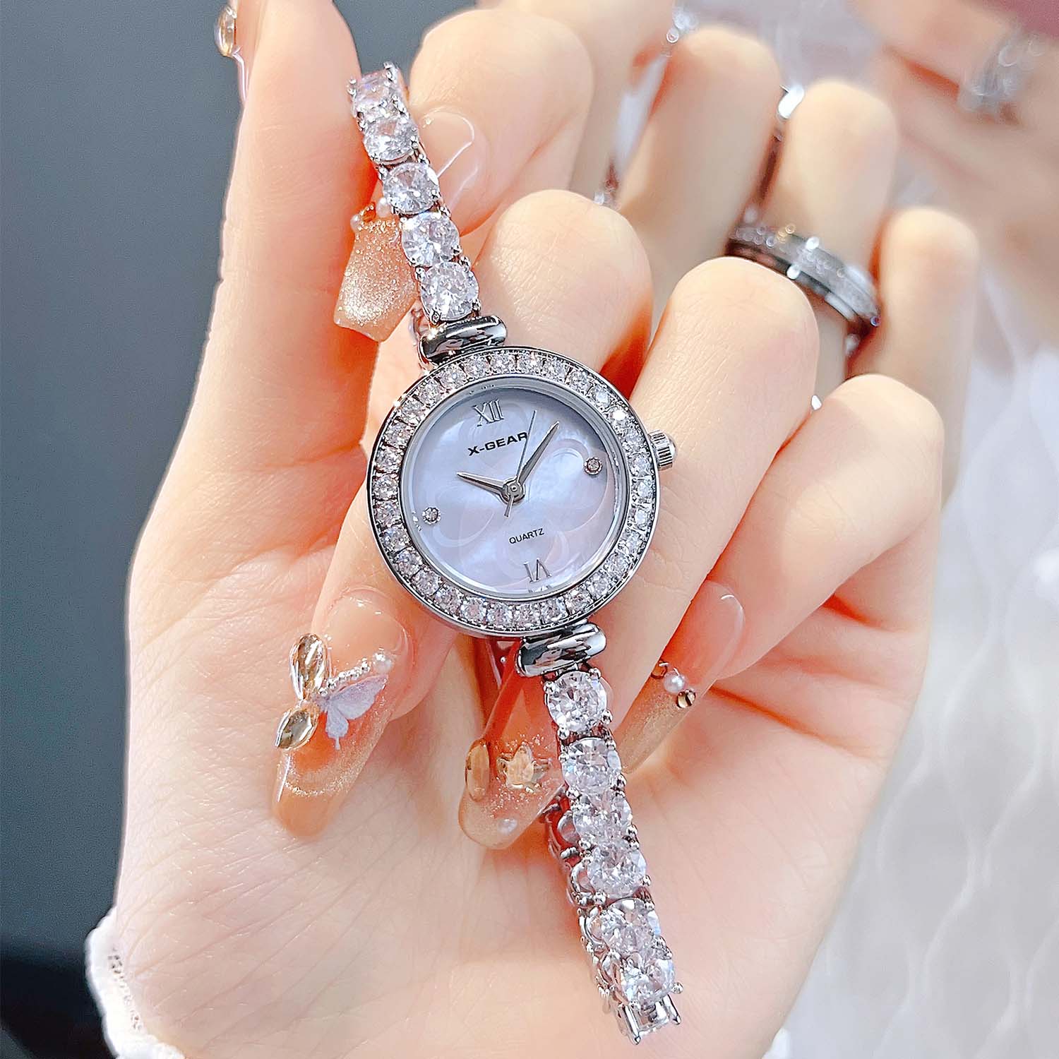 X-GEAR Fashion Zircon Diamond  - Luxury X I Watch のレビューと価格