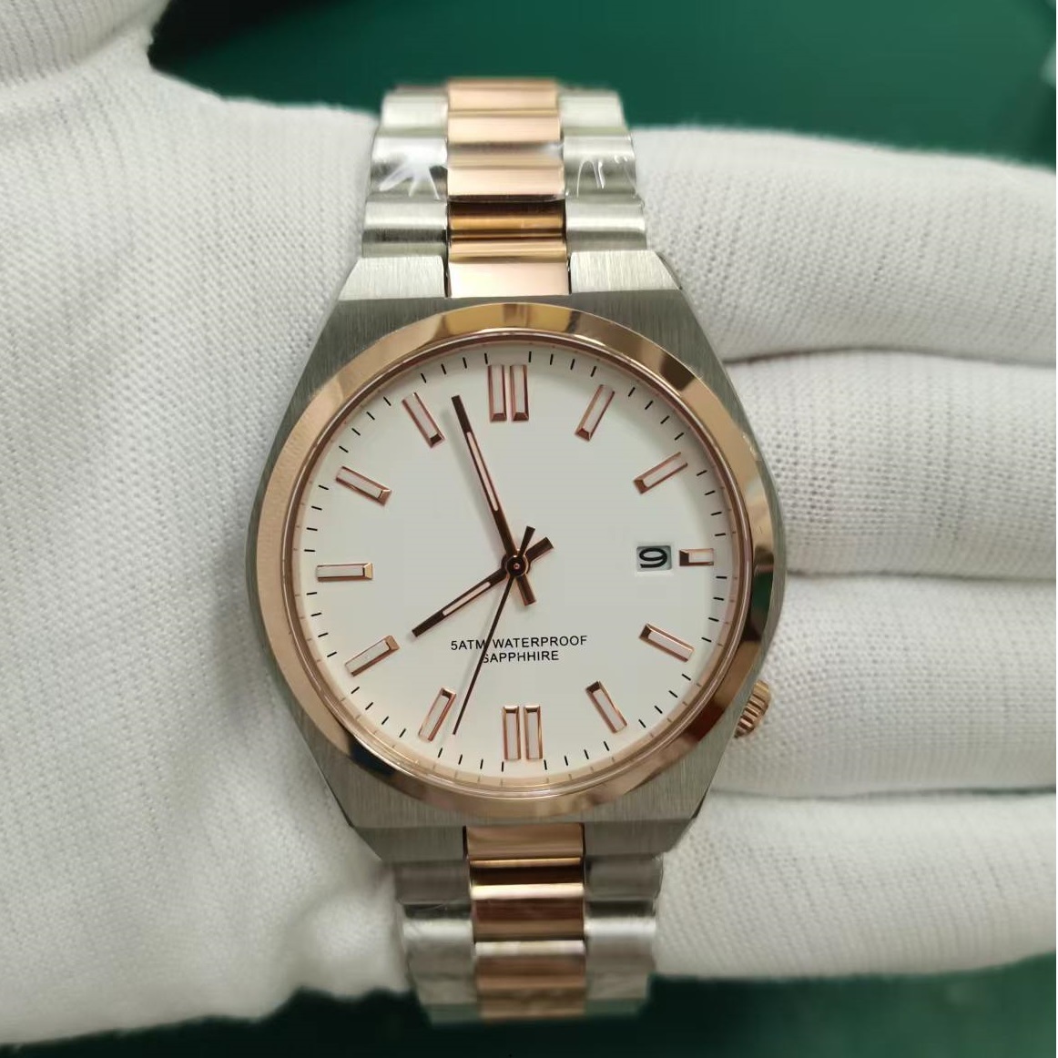 DD40MM Sapphire Crystal Stainl - Luxury Watch Wallpaper のレビューと価格