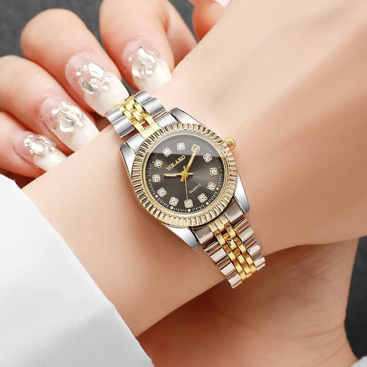 Fashion Rhinestone Women Quart - Luxury Watch Storage のレビューと価格